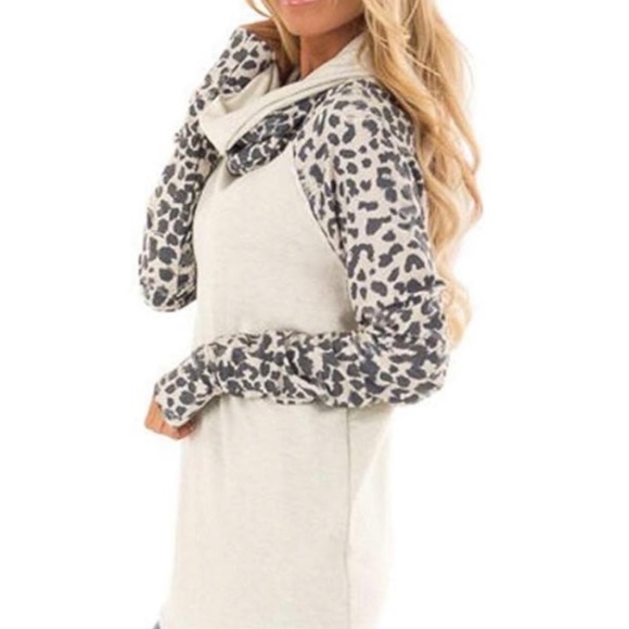 Leopard Print Top - Picture 2 of 9